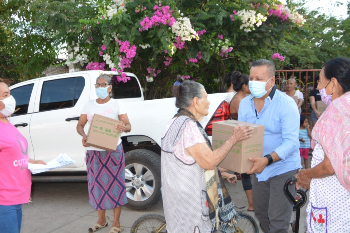 Despensas Familiares Gratuitas en barrios y colonias de Cutzamala