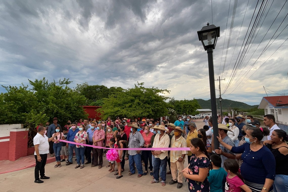 "Corte de Listón Inaugural" de la pavimentación de la calle y entrada principal de la comunidad de Tamácuaro