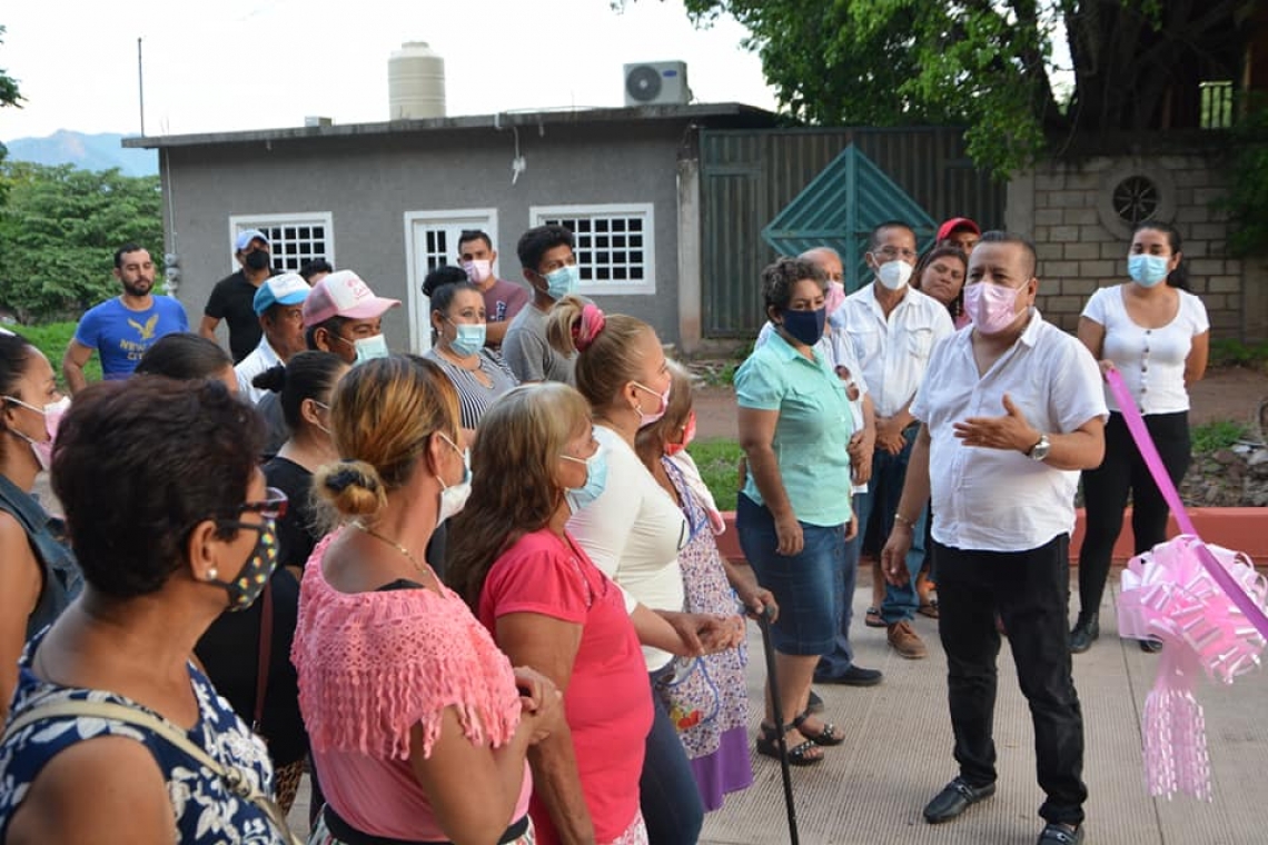 "Corte de Listón Inaugural de la Pavimentación de la Calle 5 de Mayo"